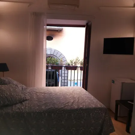 Munaciello 3* Naples