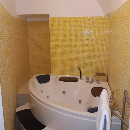 Munaciello נאפולי