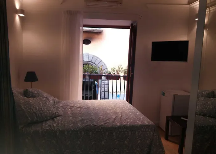 Guest house Munaciello 3*